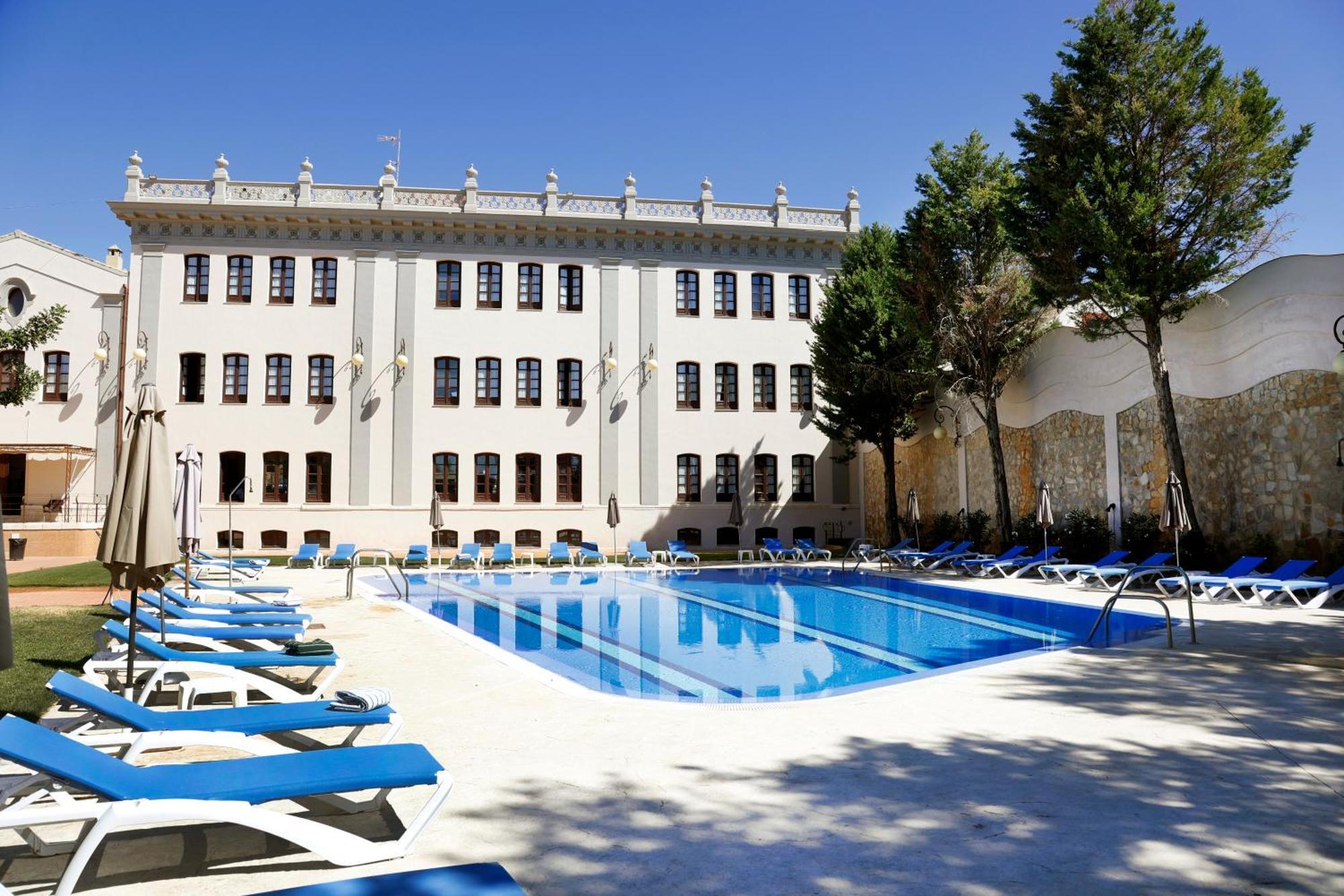Hotel El Carmen Puente Genil Exterior photo