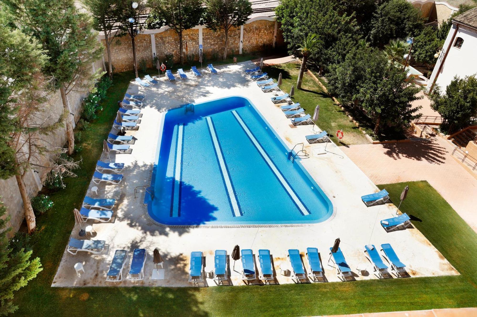 Hotel El Carmen Puente Genil Exterior photo